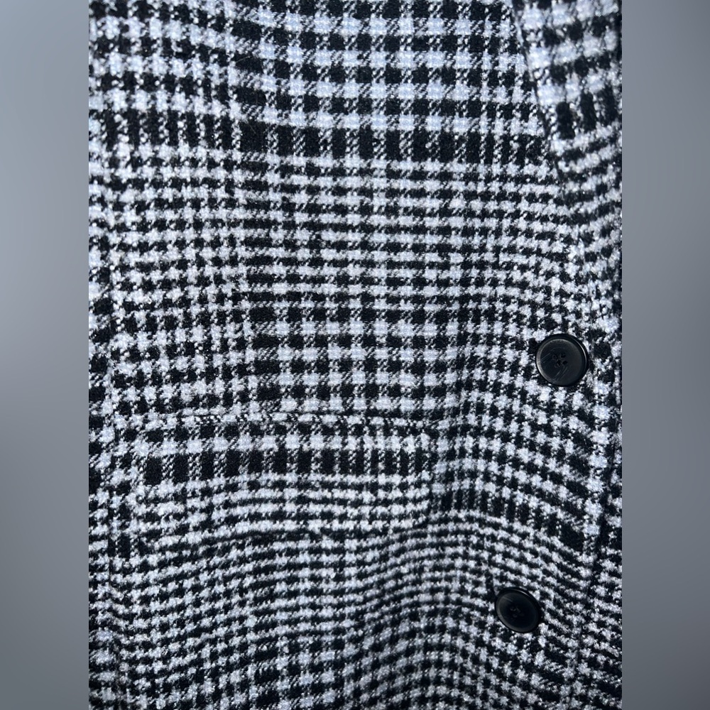 Blazer - Picture 3 of 3